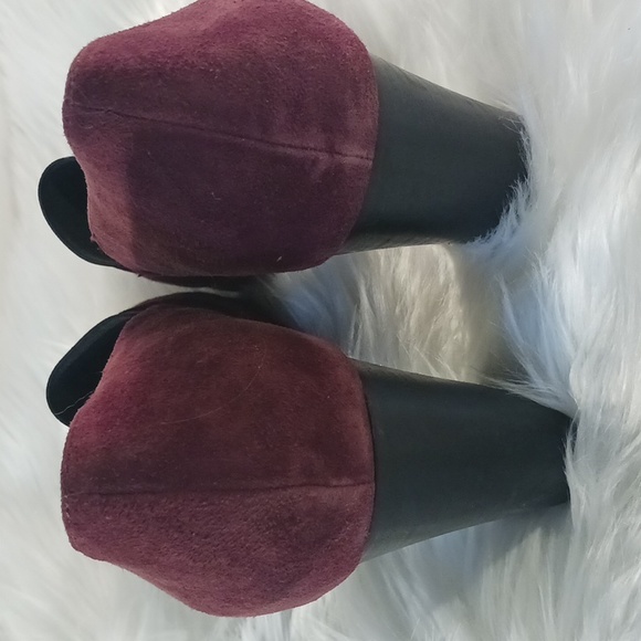 Women's Suede Maroon/Black Size 11W Bella-Vita heels - Picture 7 of 9